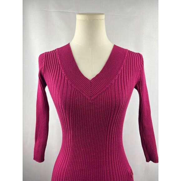 Ribbed Magenta V-Neck Sweater Size S Its Our Time Rayon & Polyester - Picture 2 of 6